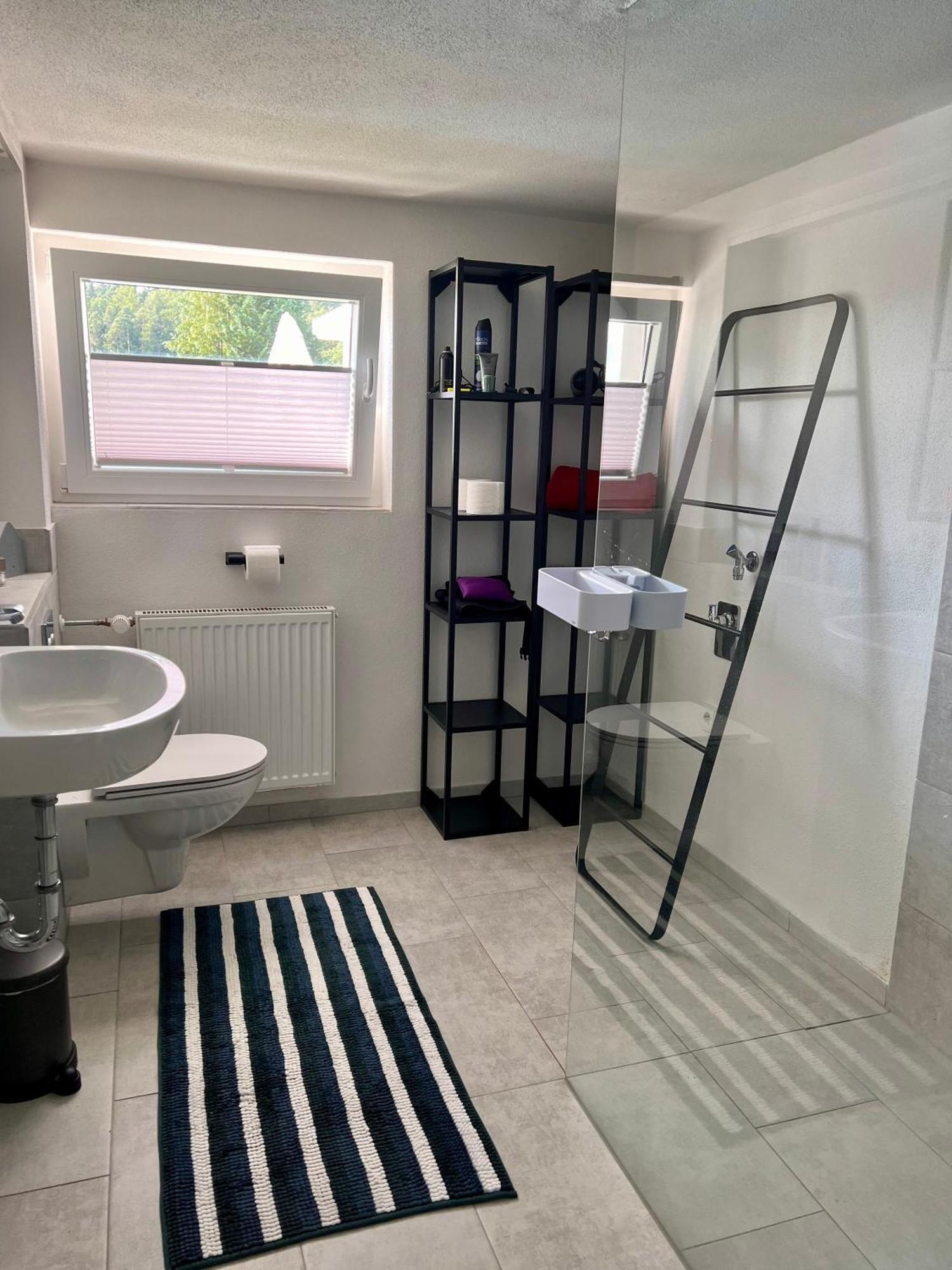 Charmante Einliegerwohnung, 3 Zimmer In Ruhiger Wohnlage, 60Qm, Mit Gemuetlicher Suedterrasse Marburg 外观 照片